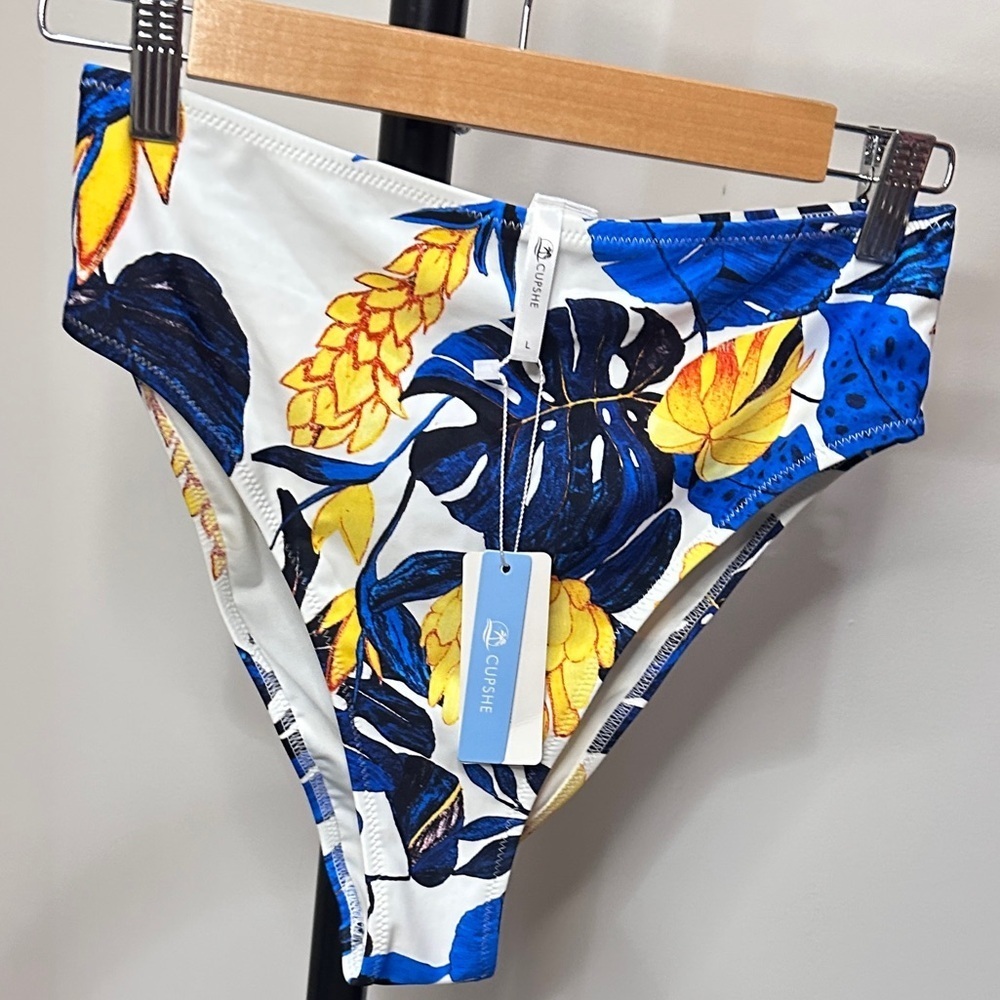 Cupshe Cheeky Bikini Bottom Blue Floral Size Large New
